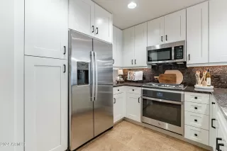 Photo #1: 6684414 Listing