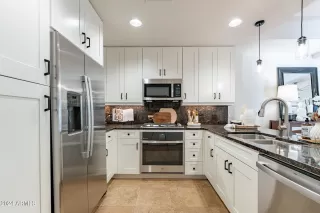 Photo #4: 6684414 Listing