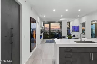 Photo #4: 6684480 Listing