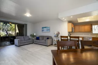 Photo #3: 6684534 Listing