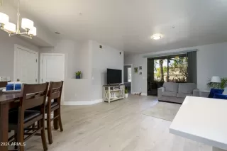 Photo #4: 6684534 Listing