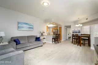 Photo #5: 6684534 Listing