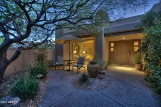 Photo #5: 6684602 Listing