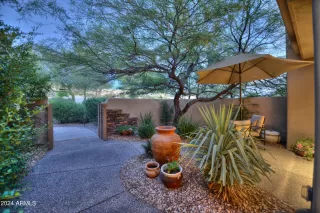 Photo #6: 6684602 Listing