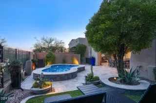 Photo #3: 6684689 Listing