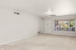 Photo #3: 6684714 Listing 