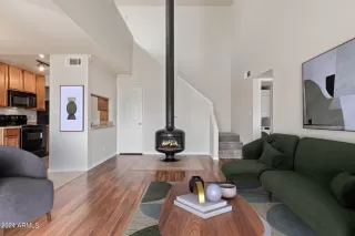 Photo #3: 6684736 Listing