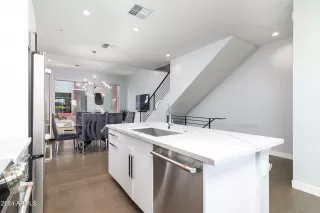 Photo #3: 6684754 Listing
