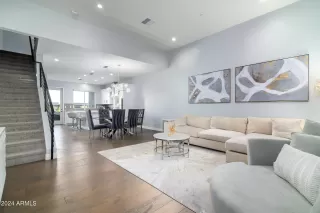 Photo #4: 6684754 Listing