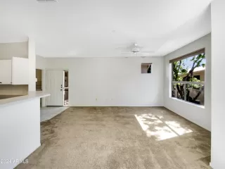 Photo #2: 6684815 Listing