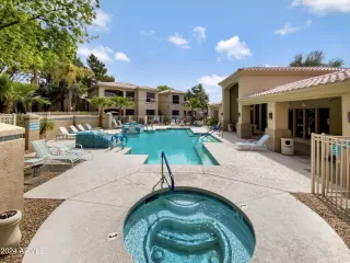 Photo #5: 6684815 Listing