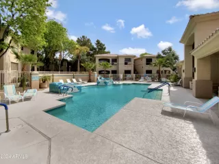 Photo #6: 6684815 Listing