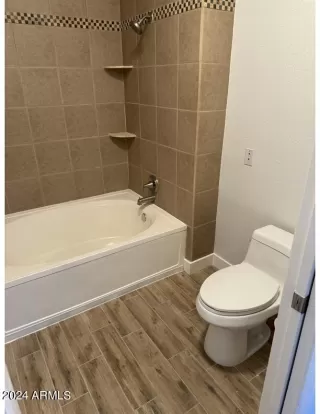 Photo #4: 6684956 Listing