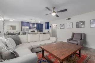 Photo #6: 6684958 Listing