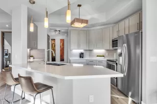 Photo #5: 6684974 Listing