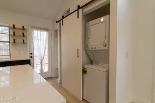 Photo #4: 6685055 Listing