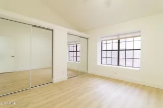 Photo #5: 6685055 Listing