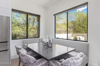 Photo #6: 6685082 Listing