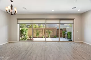 Photo #4: 6685116 Listing