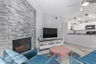 Photo #3: 6685548 Listing 