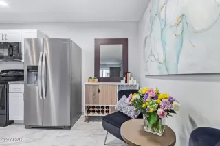 Photo #5: 6685548 Listing 