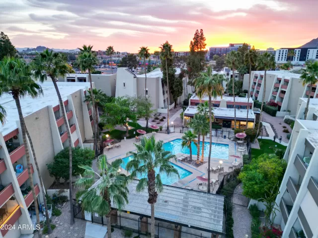 MLS: 6685589 Condo For Sale