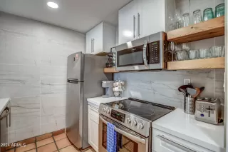 Photo #5: 6685589 Listing