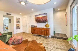 Photo #6: 6685653 Listing