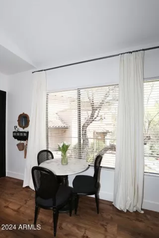 Photo #3: 6685769 Listing