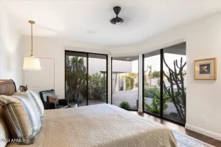 Photo #5: 6685786 Listing