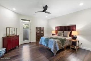 Photo #6: 6685786 Listing