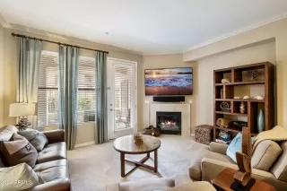 Photo #5: 6685828 Listing