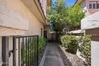 Photo #3: 6685977 Listing 