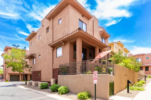 MLS: 6686254 Condo For Sale