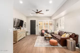 Photo #2: 6686254 Listing