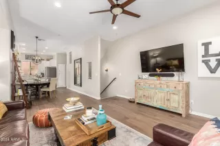 Photo #4: 6686254 Listing