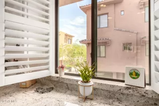 Photo #6: 6686254 Listing