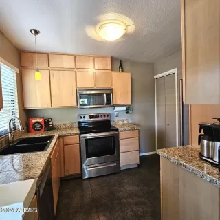 Photo #3: 6686398 Listing 