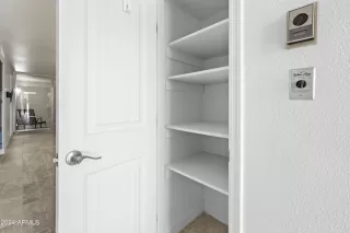 Photo #5: 6686853 Listing 