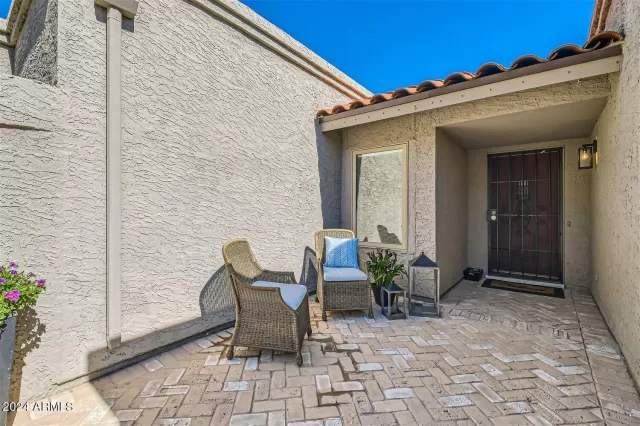 MLS: 6686931 Condo For Sale