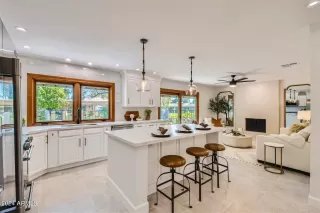 Photo #6: 6686931 Listing