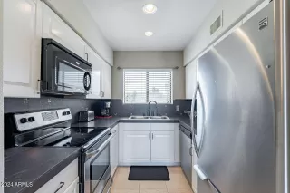 Photo #3: 6687061 Listing 