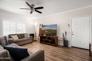 Photo #5: 6687114 Listing