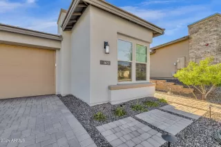 Photo #6: 6687115 Listing