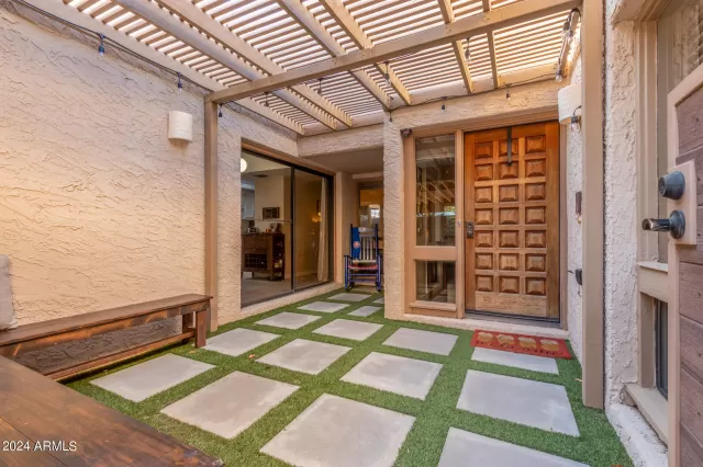 MLS: 6687429 Condo For Sale