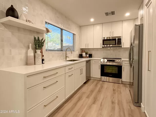 MLS: 6687828 Condo For Sale