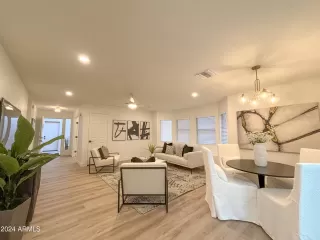 Photo #3: 6687828 Listing 