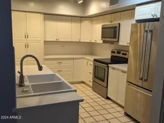 Photo #6: 6687837 Listing 