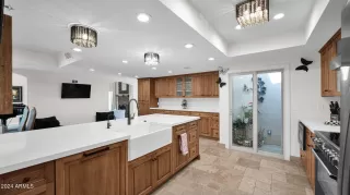 Photo #3: 6687962 Listing