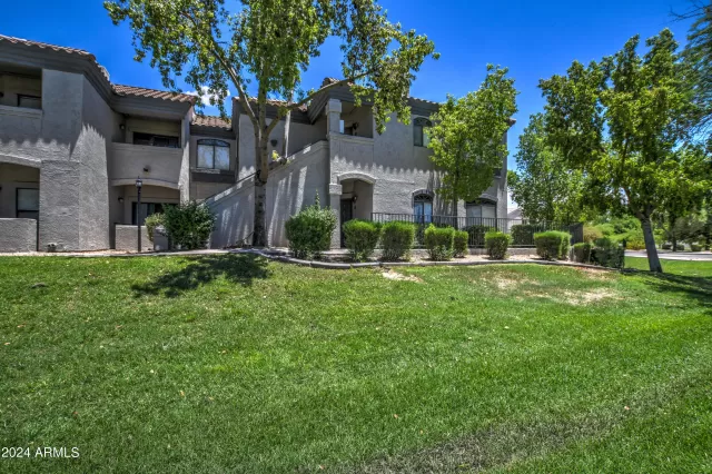 MLS: 6688498 Condo For Sale